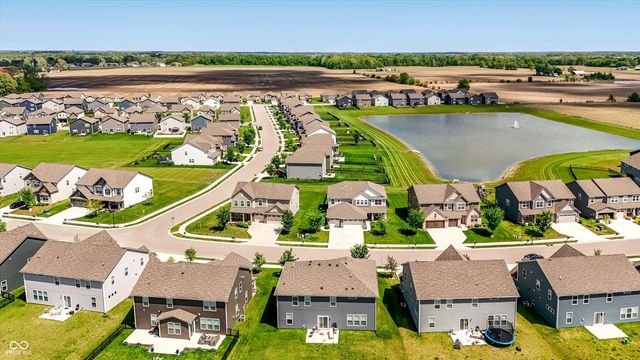 2391 S Stonehill Way, New Palestine, IN 46163