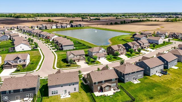 2391 S Stonehill Way, New Palestine, IN 46163