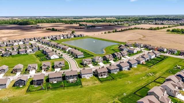 2391 S Stonehill Way, New Palestine, IN 46163