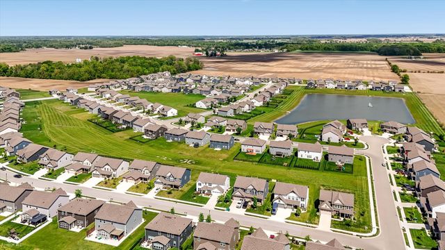2391 S Stonehill Way, New Palestine, IN 46163