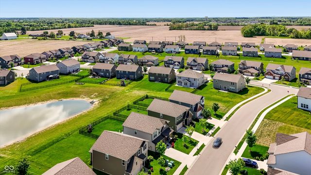 2391 S Stonehill Way, New Palestine, IN 46163
