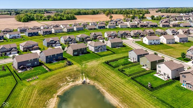 2391 S Stonehill Way, New Palestine, IN 46163