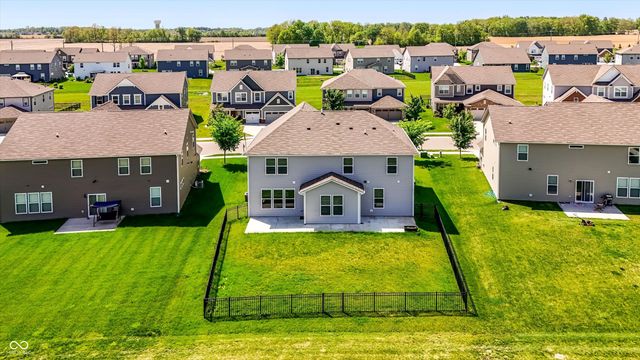 2391 S Stonehill Way, New Palestine, IN 46163