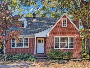 1009 Kirkwood Circle, Camden, SC 29020