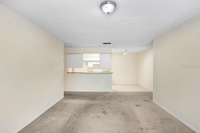 5924 BRICKLEBERRY LANE 102, Zephyrhills, FL 33541