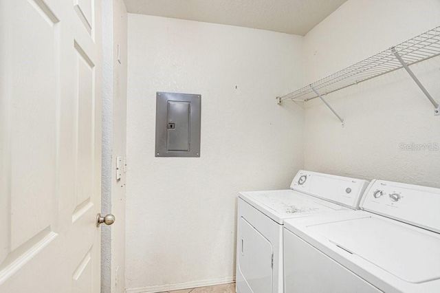 5924 BRICKLEBERRY LANE 102, Zephyrhills, FL 33541