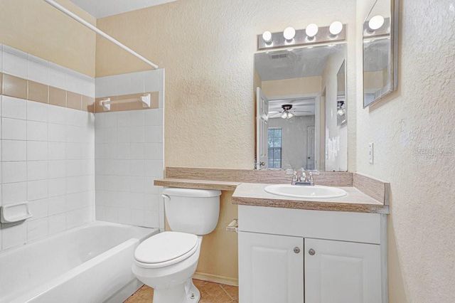 5924 BRICKLEBERRY LANE 102, Zephyrhills, FL 33541