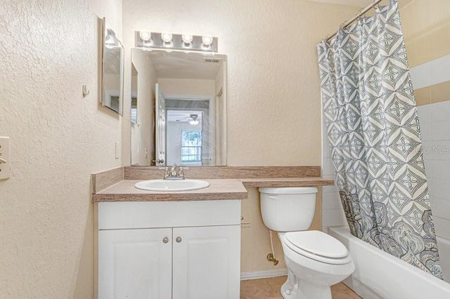 5924 BRICKLEBERRY LANE 102, Zephyrhills, FL 33541