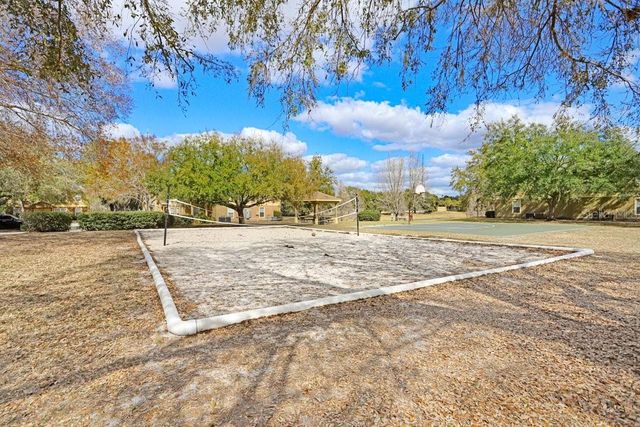 5924 BRICKLEBERRY LANE 102, Zephyrhills, FL 33541