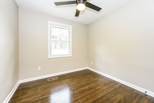 4932 Aquatic Rd, Nashville, TN 37211