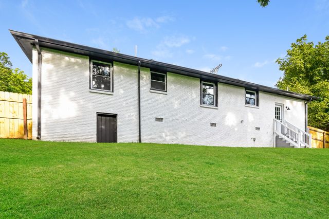 4932 Aquatic Rd, Nashville, TN 37211