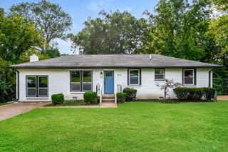 4932 Aquatic Rd, Nashville, TN 37211