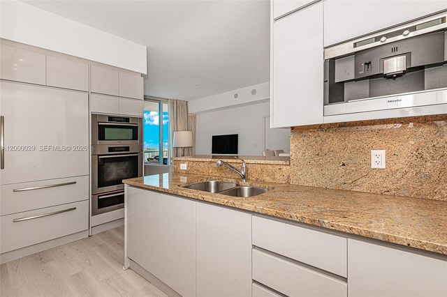 50 S Pointe Dr 1804, Miami Beach, FL 33139