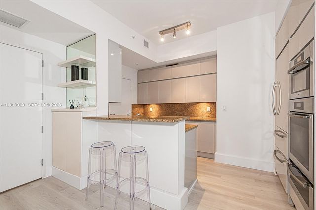 50 S Pointe Dr 1804, Miami Beach, FL 33139