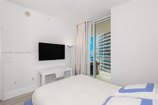 50 S Pointe Dr 1804, Miami Beach, FL 33139