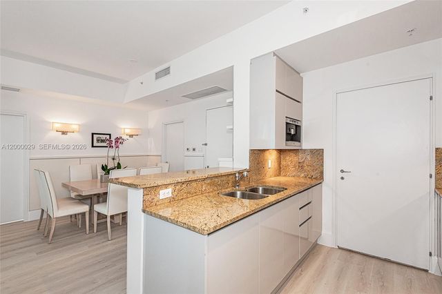 50 S Pointe Dr 1804, Miami Beach, FL 33139