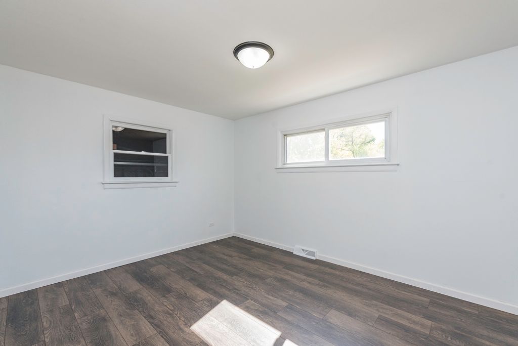 Image 13 of property listing at 2123 N McAree Road, Waukegan, IL 60087