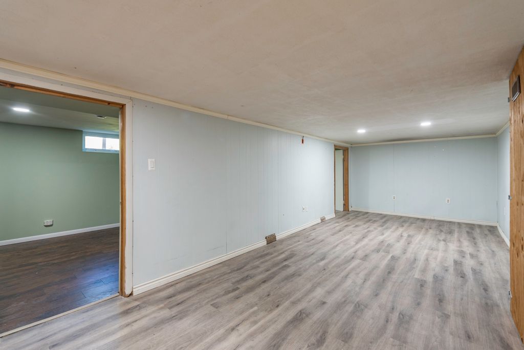 Image 20 of property listing at 2123 N McAree Road, Waukegan, IL 60087