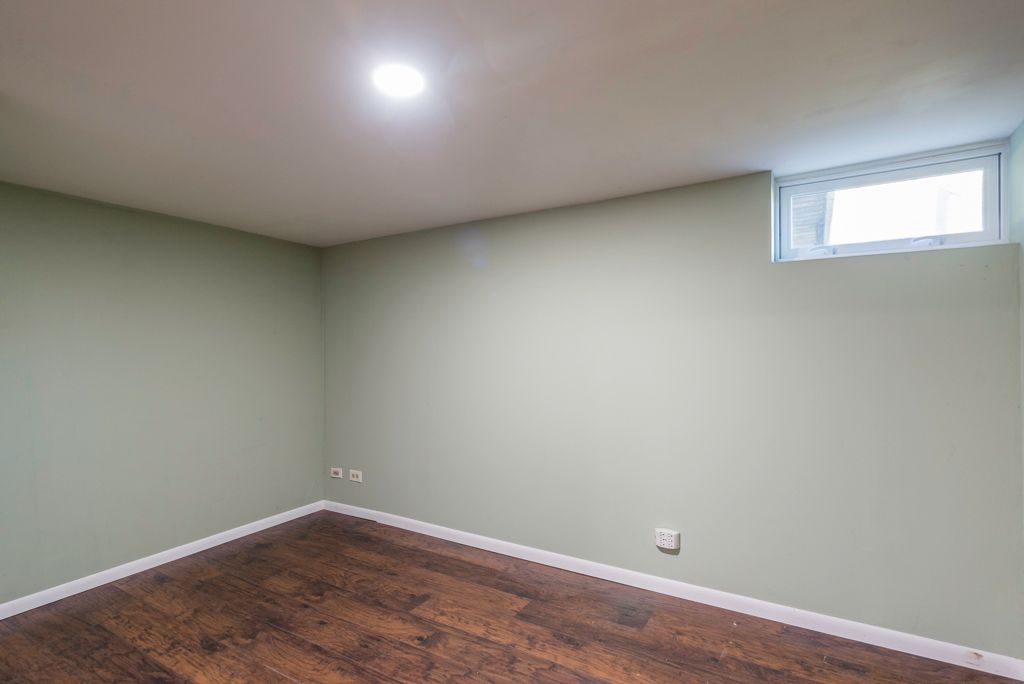 Image 23 of property listing at 2123 N McAree Road, Waukegan, IL 60087