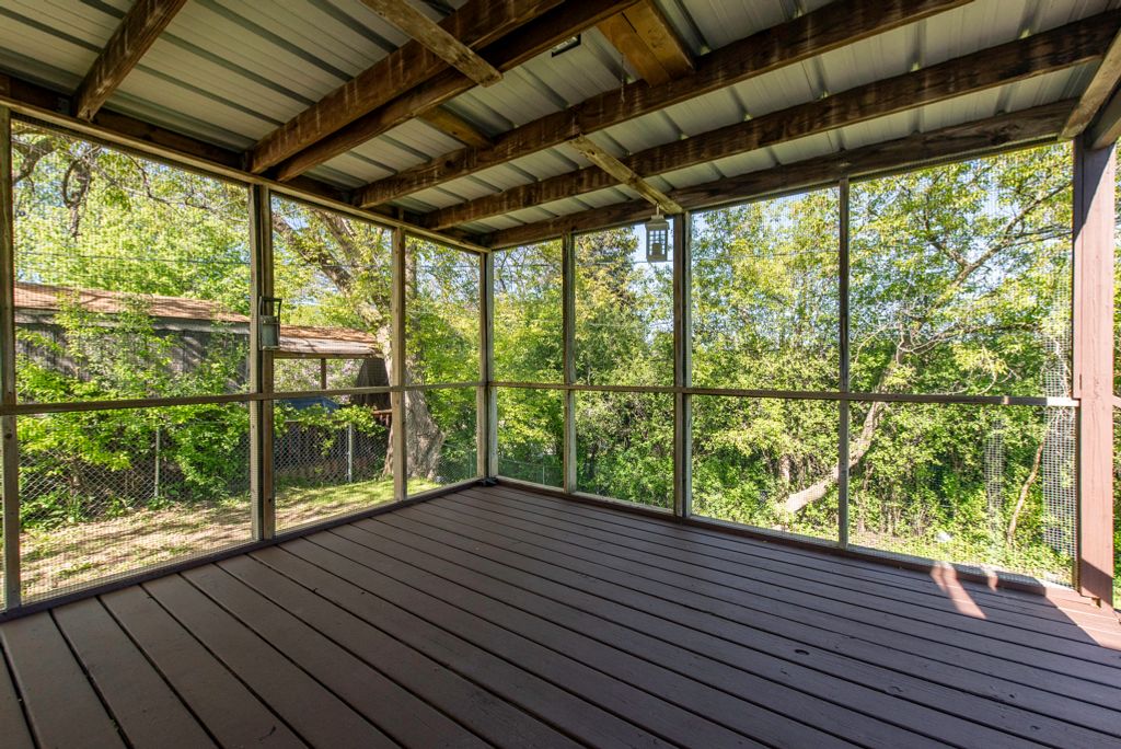 Image 25 of property listing at 2123 N McAree Road, Waukegan, IL 60087