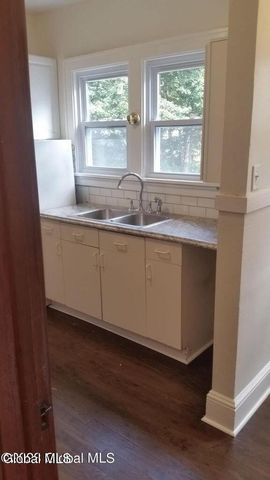 34-36 Sparkill Avenue, Albany, NY 12209