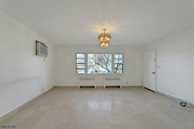 264 Lincoln Pl, Garfield City, NJ 07026