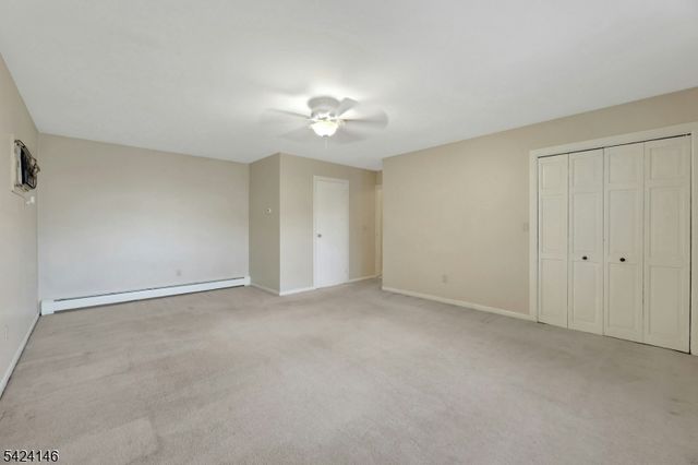 264 Lincoln Pl, Garfield City, NJ 07026