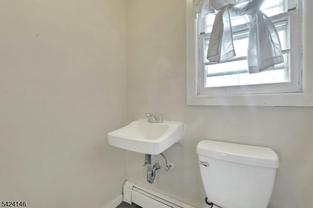 264 Lincoln Pl, Garfield City, NJ 07026