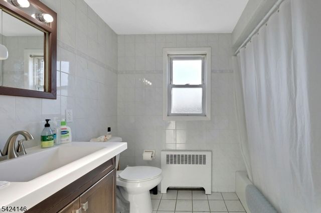 264 Lincoln Pl, Garfield City, NJ 07026