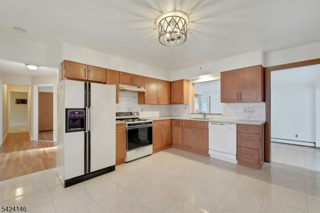 264 Lincoln Pl, Garfield City, NJ 07026