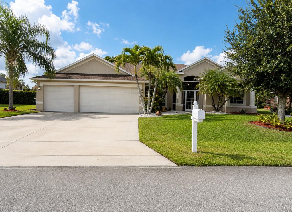 2811 Serenity Circle S, Fort Pierce, FL 34981