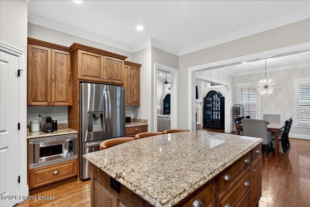 4911 Spring Farm Rd, Prospect, KY 40059