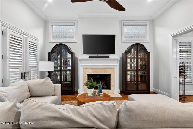 4911 Spring Farm Rd, Prospect, KY 40059