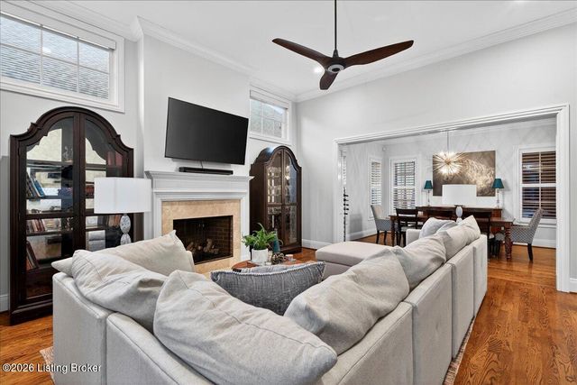 4911 Spring Farm Rd, Prospect, KY 40059