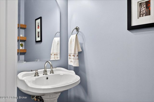 4911 Spring Farm Rd, Prospect, KY 40059