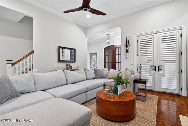 4911 Spring Farm Rd, Prospect, KY 40059