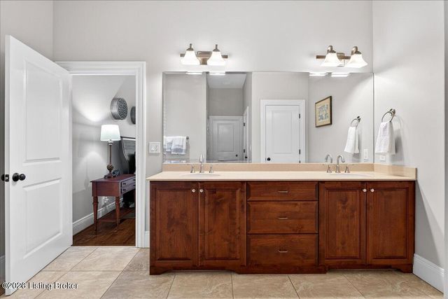 4911 Spring Farm Rd, Prospect, KY 40059