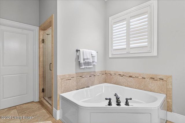 4911 Spring Farm Rd, Prospect, KY 40059