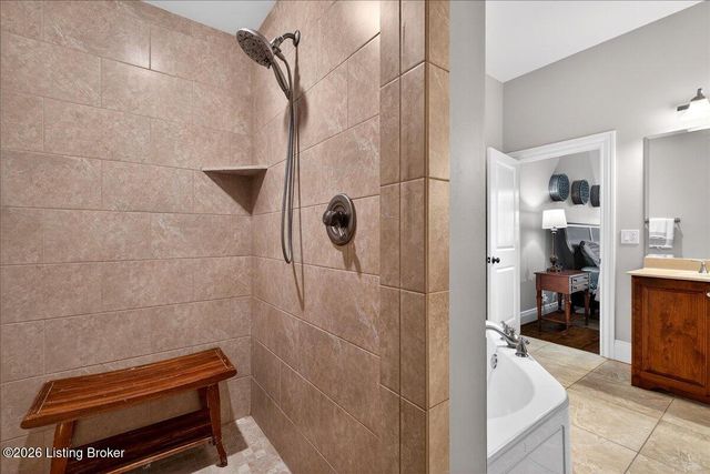 4911 Spring Farm Rd, Prospect, KY 40059