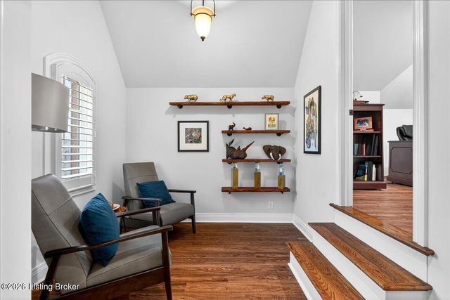 4911 Spring Farm Rd, Prospect, KY 40059