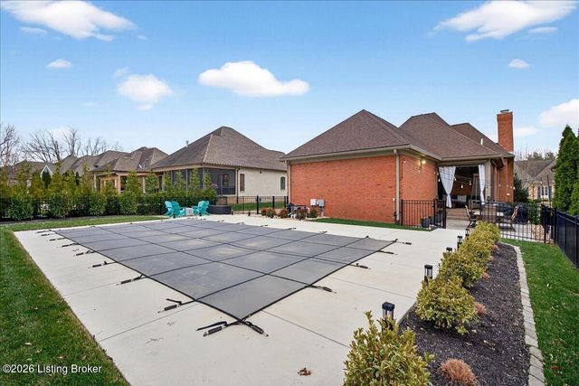 4911 Spring Farm Rd, Prospect, KY 40059