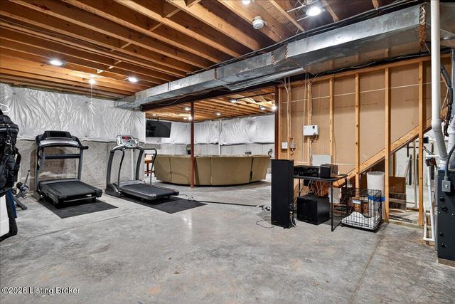 4911 Spring Farm Rd, Prospect, KY 40059