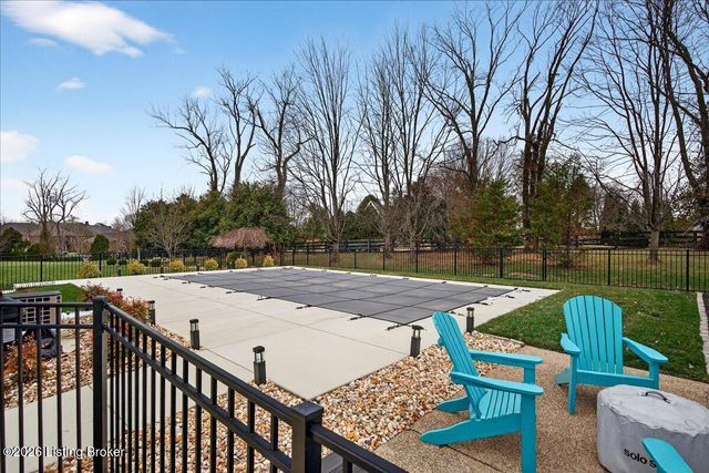 4911 Spring Farm Rd, Prospect, KY 40059