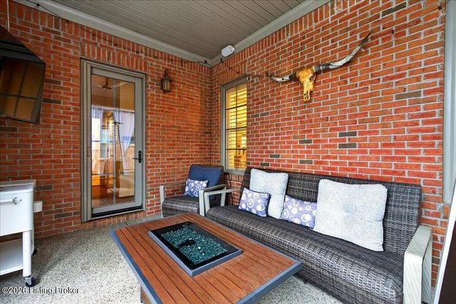 4911 Spring Farm Rd, Prospect, KY 40059