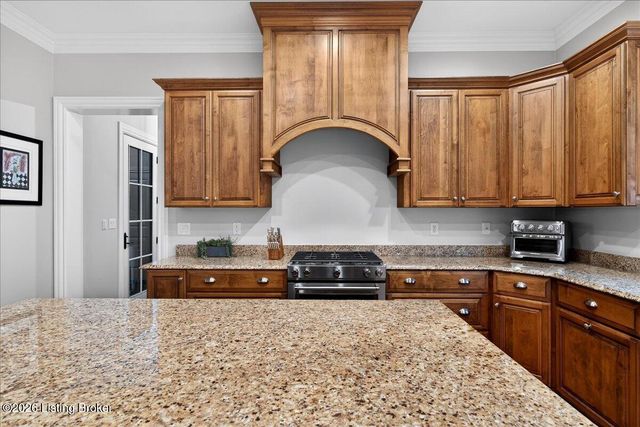 4911 Spring Farm Rd, Prospect, KY 40059