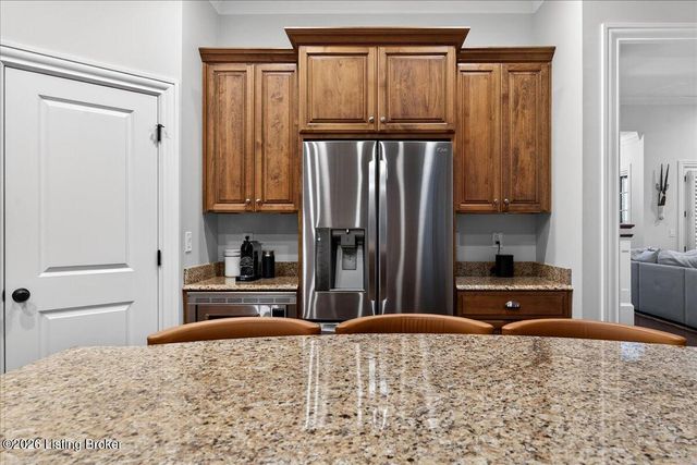 4911 Spring Farm Rd, Prospect, KY 40059