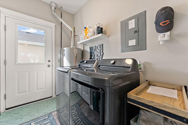 971 E 117th Place, Crown Point, IN 46307