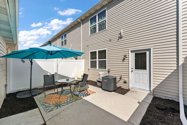 971 E 117th Place, Crown Point, IN 46307