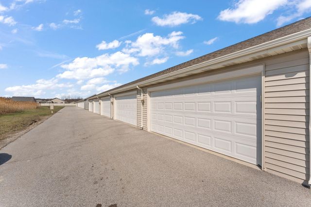 971 E 117th Place, Crown Point, IN 46307