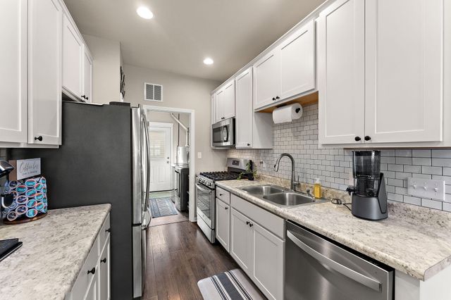 971 E 117th Place, Crown Point, IN 46307